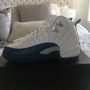 Jordan Retro French Blue 12 5.5Y = 7 Women’s